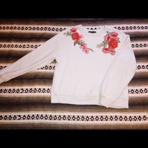 Sweatshirt with embroidered roses